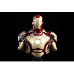 Iron Man 3 - Hot Toys - 1:4 Size - Mark 42 - BUST